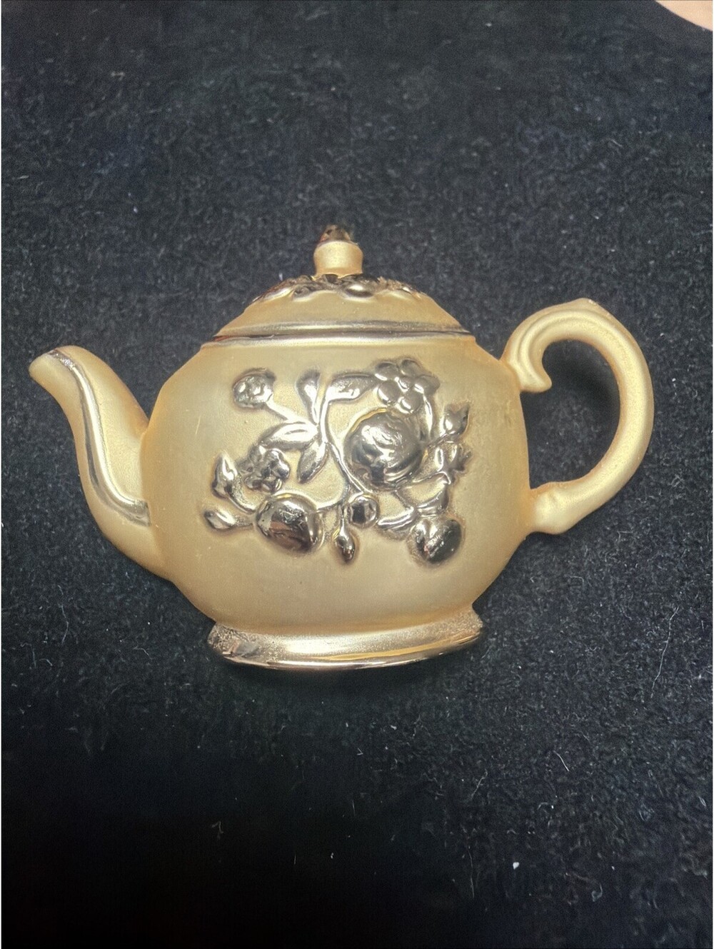 Vintage Danecraft Two Tone Matte Gold Teapot Kettle Pin Brooch Embossed Floral